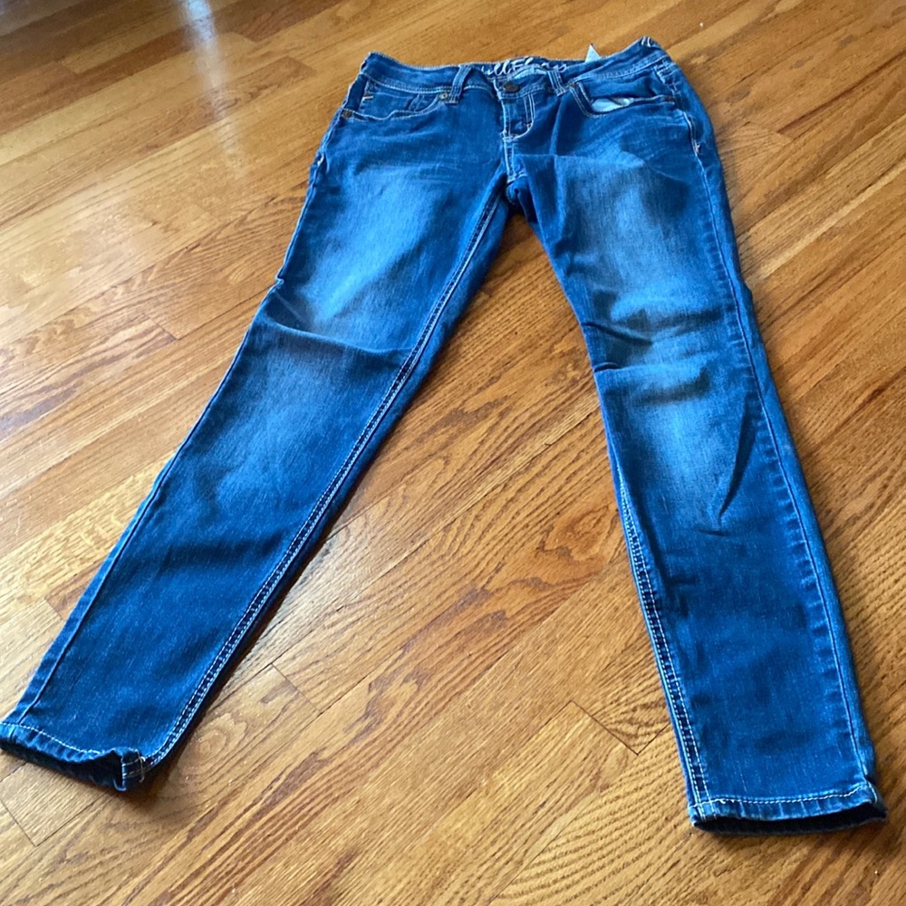 Wallflower skinny jeans Junior size 9.